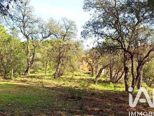 Terrain 1520 m²