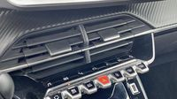 Peugeot 2008 1.2 PureTech 130ch S&S Allure Pack EAT8 — photo 15