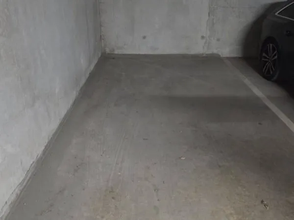 Parking 12 m²
