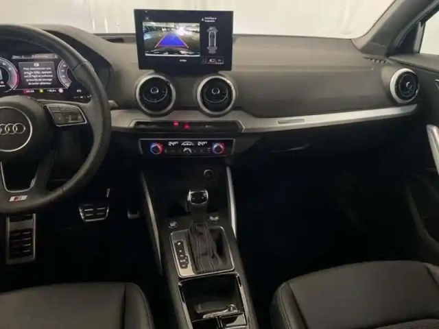 Audi Q2 35 tfsi 150 s tronic 7 s line — photo 10