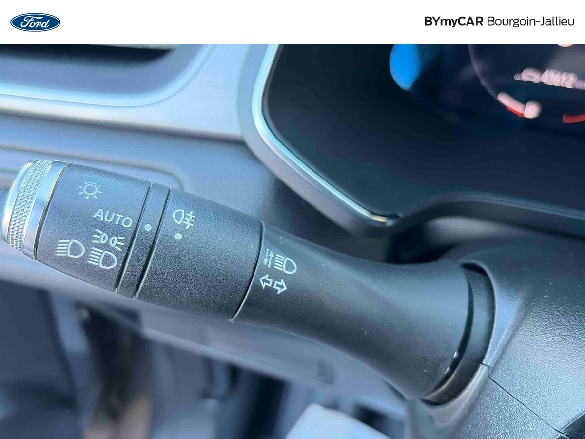 Renault Captur E-Tech Plug-in 160 — photo 23