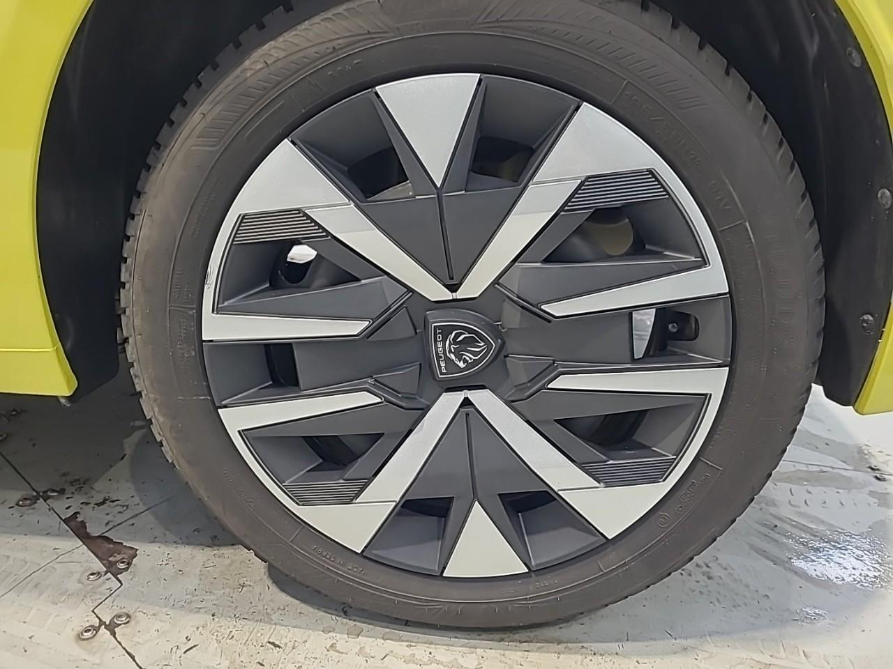 Peugeot 208 puretech 100 s&s bvm6 active business r' — photo 16