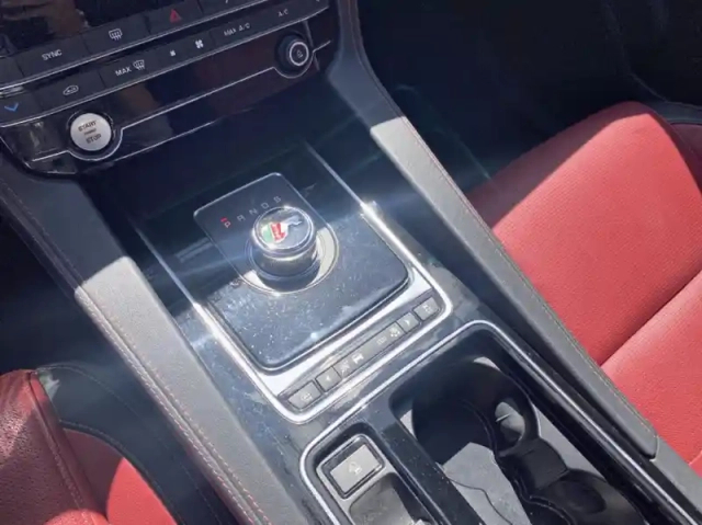 Jaguar F-Pace 2.0d 180ch r-sport awd bva8 — photo 8