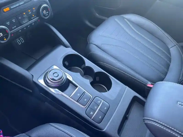 Ford Kuga 2.5 duratec 225ch phev vignale bva — photo 8