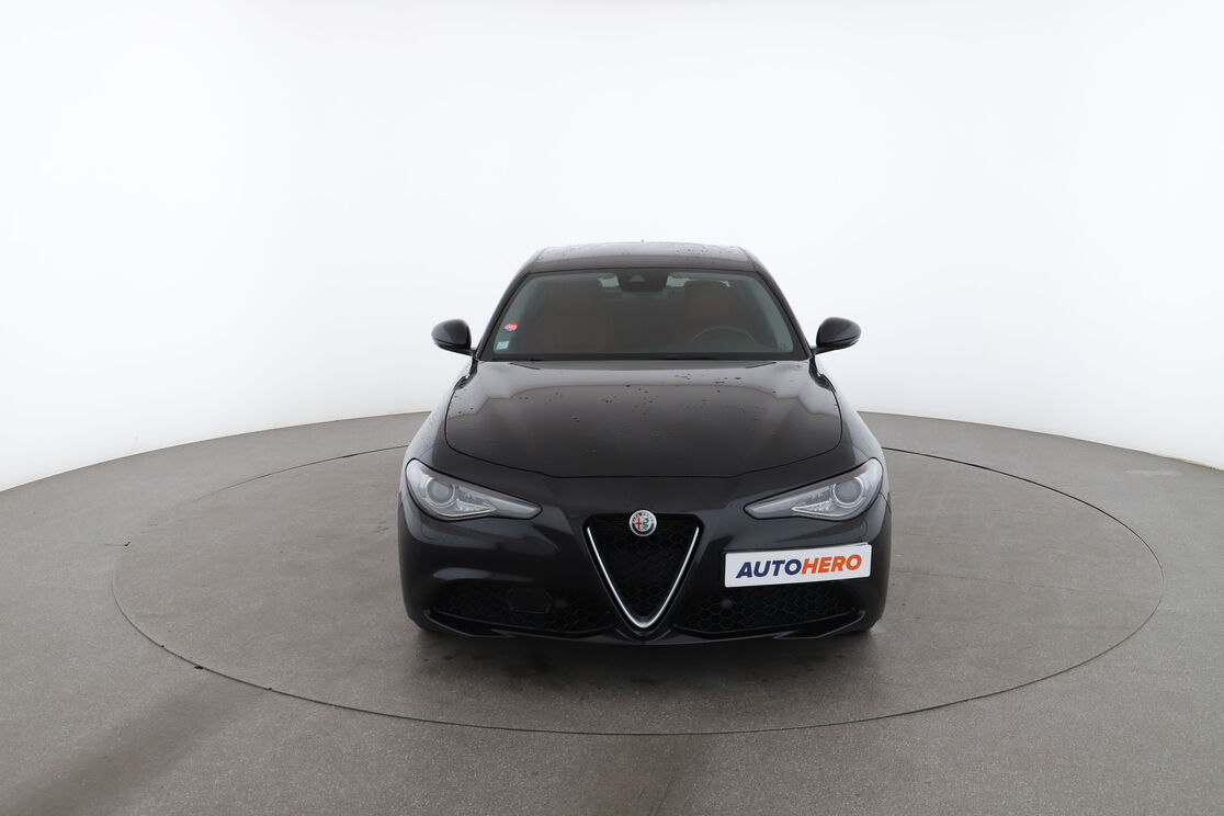 Alfa Romeo Giulia 2.2 Super AT8 — photo 8