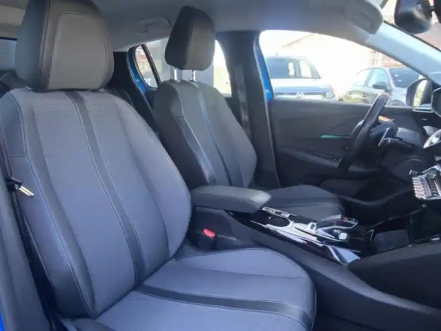 Peugeot 208 ii puretech 100 s&amp;s eat8 allure — photo 29