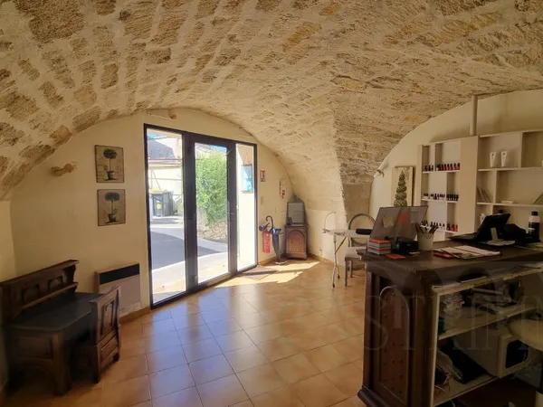 Local commercial 2 pièces 44 m²