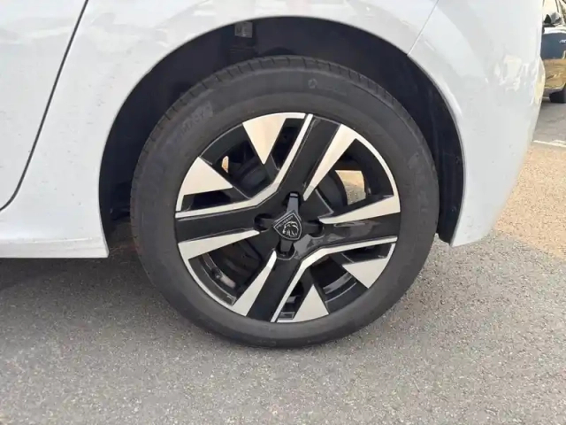 Peugeot 208 hybrid 110 ch e-dcs6 — photo 13