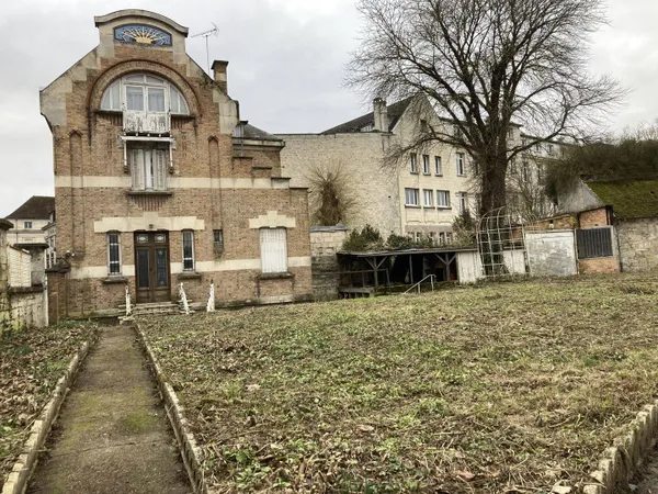 Maison 8 pièces 180 m²