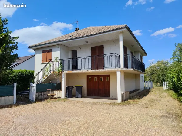 Maison à fort potentiel et grand terrain - Fourchambault