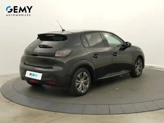 Peugeot 208 electrique 50 kwh 136ch — photo 32