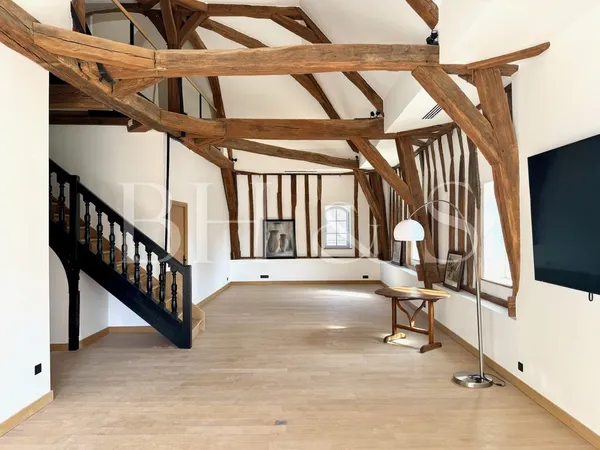 Appartement 8 pièces 180 m²