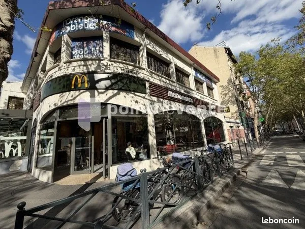 Commerce habillement/textile 87 m²