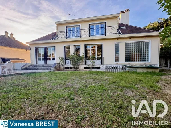 Maison 7 pièces 174 m²