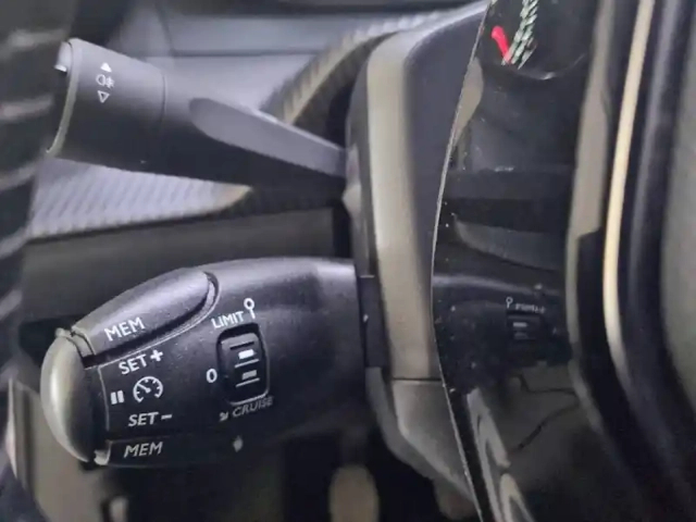 Peugeot 2008 puretech 130 s&amp;s bvm6 — photo 26