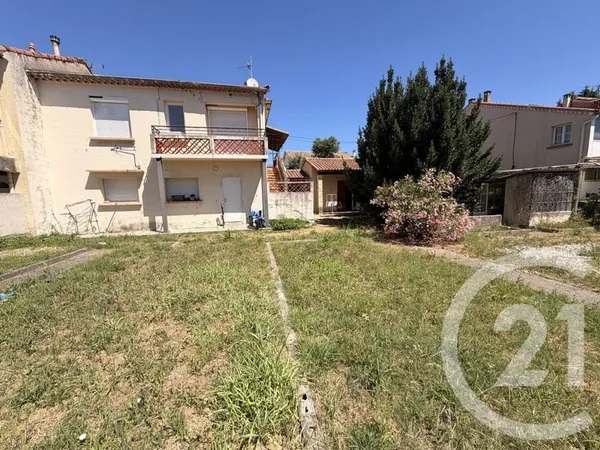 Bâtiment 162 m²