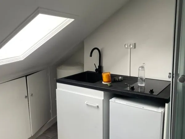 Studette 1 pièce 8 m²