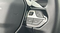 Peugeot 2008 1.2 PureTech 100ch S&S Style — photo 18