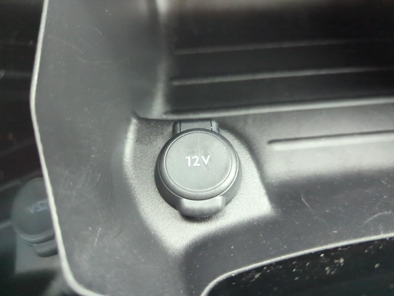 Peugeot 2008 hybrid 145 e-dcs6 allure — photo 26