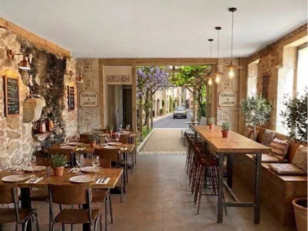 Commerce Location Bazas 3p 140m² 950€