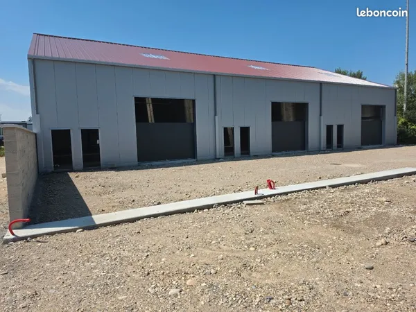 3 locaux neuf de 200m² a vendre