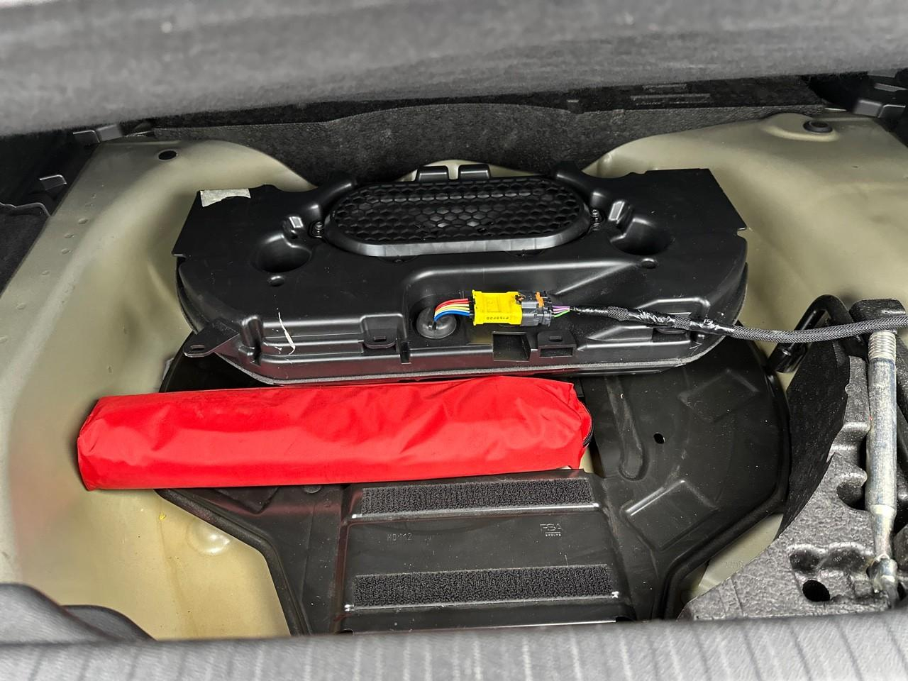 Citroën C4 bluehdi 130 s&s eat8 shine pack — photo 40