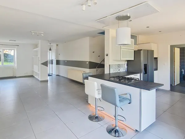 COUP DE CŒUR ! Maison rénovée de 156 m² - 4 chambres - Jardin - Garage et terrasse !