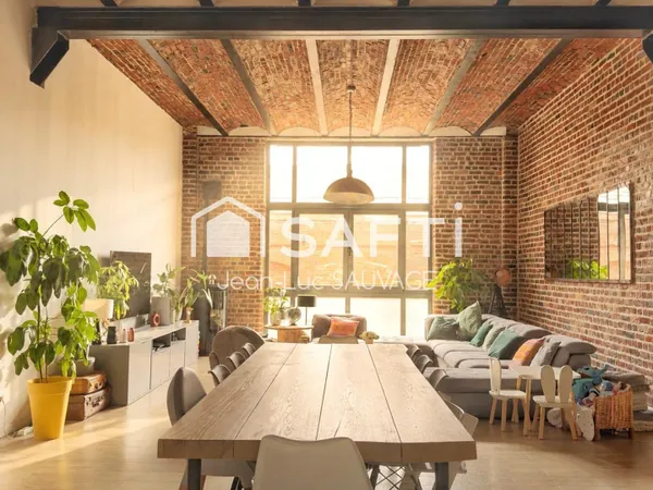 Loft de caractère 130 m2 - 2 chambres + Parking