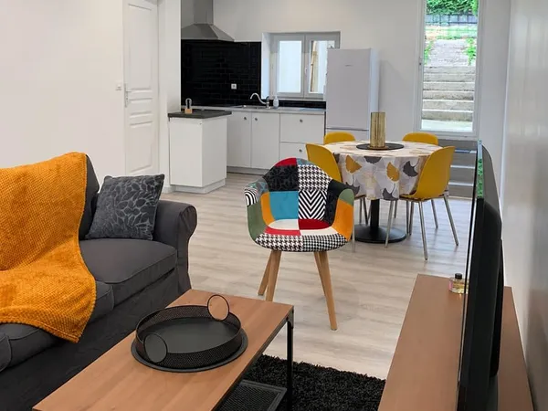 Maison de ville rénovée avec jardin secteur Graville
