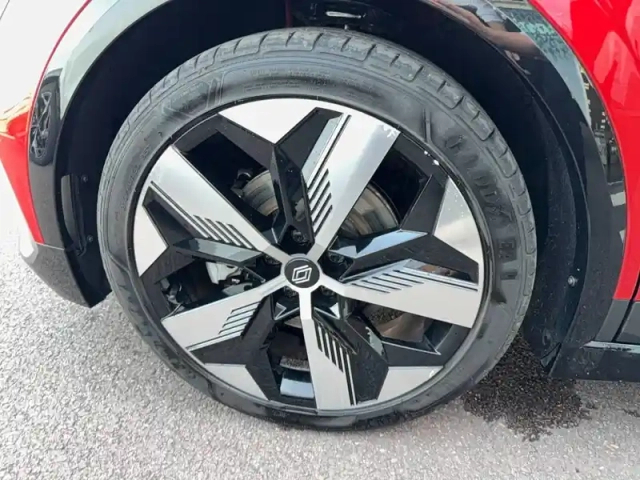 Renault Megane e-tech 220 ch autonomie confort ac7 — photo 19