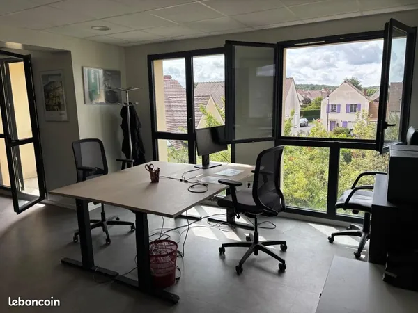 Bureau 94 m²