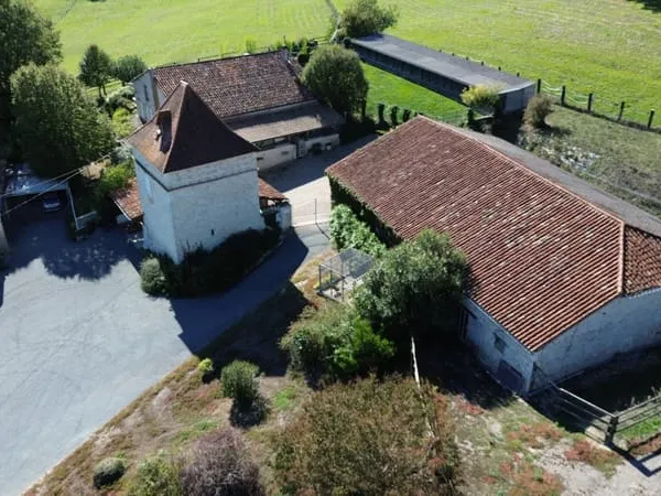 Propriété équestre avec vaste terrain et superbes paysages
