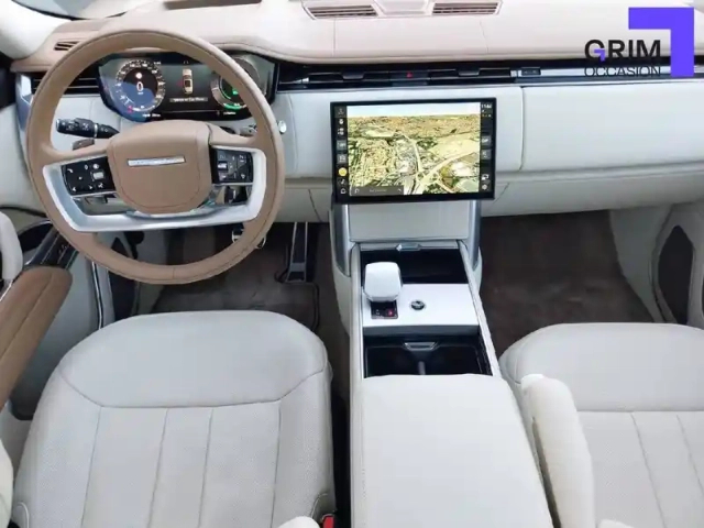 Land Rover Range Rover swb p550e phev awd — photo 25
