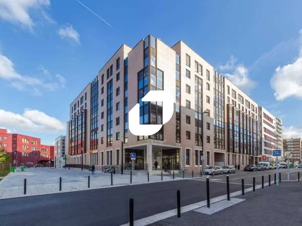 Bureaux 371 m²