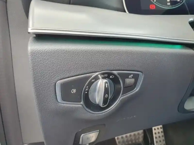 Mercedes Cla sse e 220 d amg line coupé — photo 3