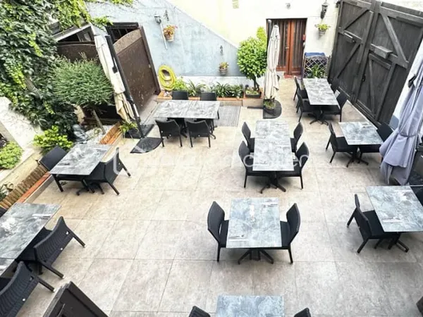 Fonds de commerce 8 pièces 311 m²