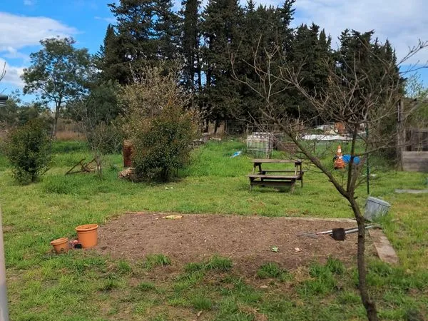 Terrain agricole de loisirs clôturé 2 000 m² - 200 /mois