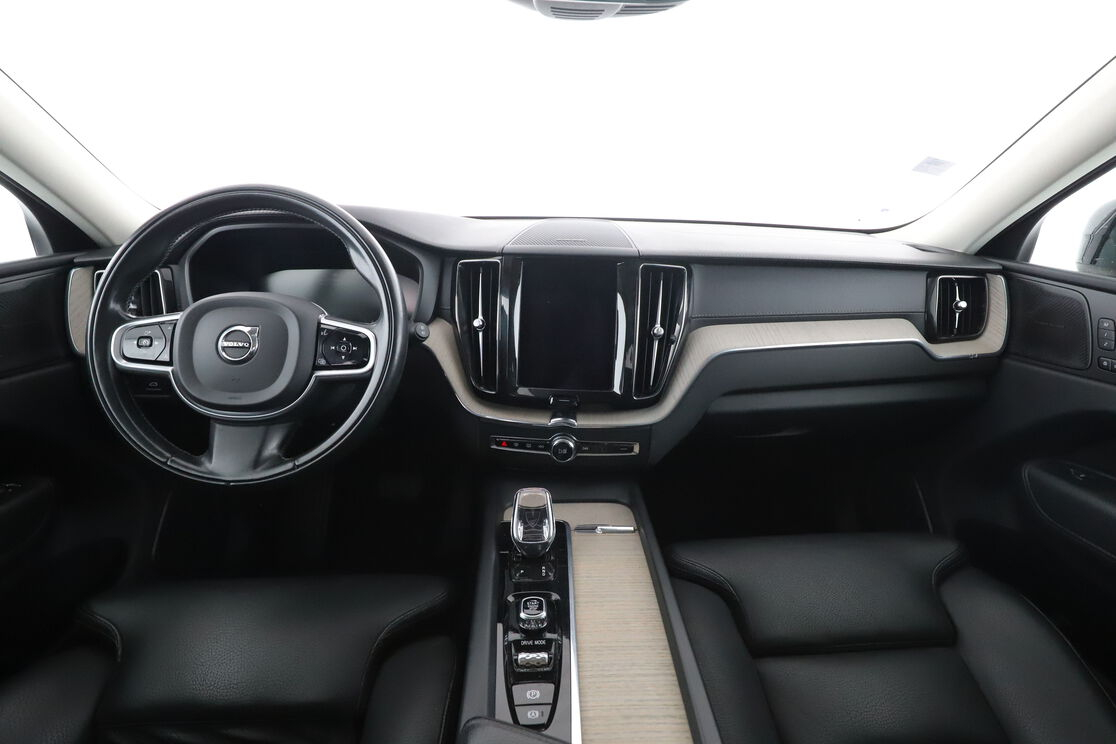 Volvo XC60 2.0 B4 AWD Geartronic 8 — photo 11