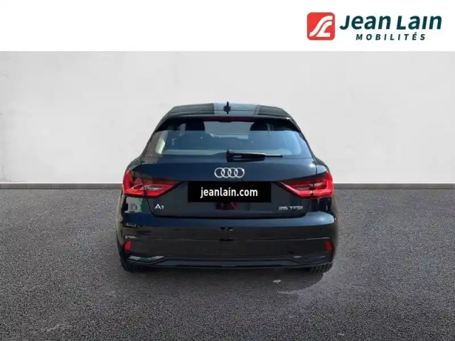 Audi A1 sportback 25 tfsi 95 ch s tronic 7 — photo 6