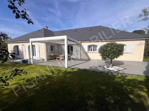 Maison de plain-pied 5 pièces 154 m²