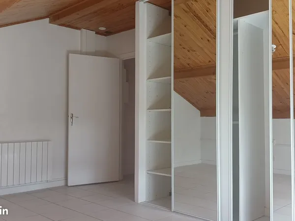 T3 75 m² à louer à Groissiat au calme