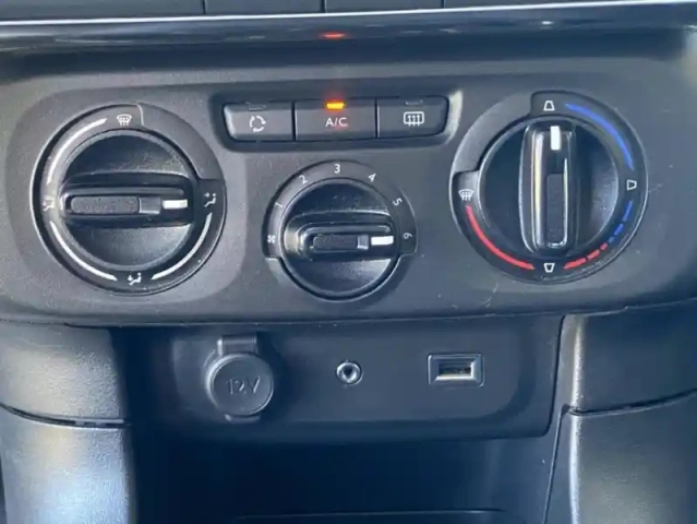 Citroën C3 ii bluehdi 75 bvm feel edition — photo 7