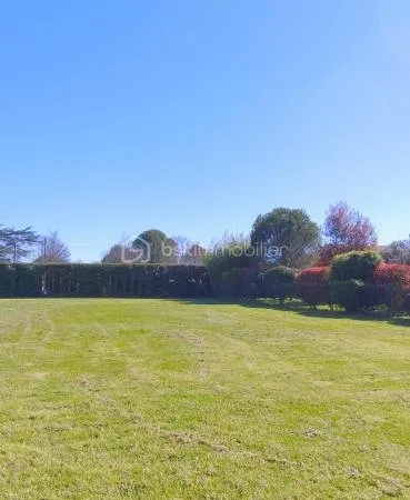 VENDS TERRAIN CONSTRUCTIBLE DE 1152 M2 A VILLEMUR-SUR-TARN