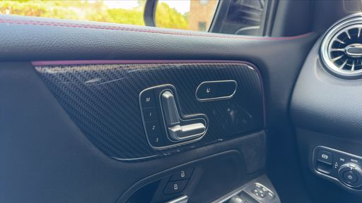 Mercedes Classe GLB 200 d 2.0 d 16V 8G-TRONIC 150 cv - AMG Line – 2021 – 93879 km – Diesel – Boîte Automatique — photo 4
