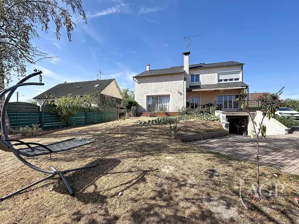 Maison 7 pièces 214 m²