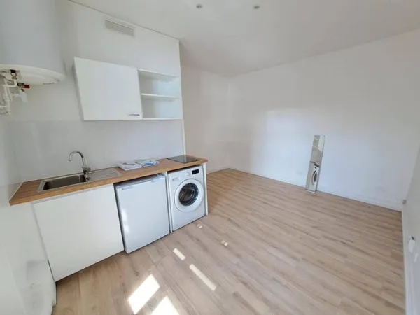 Studio 1 pièce 17 m²