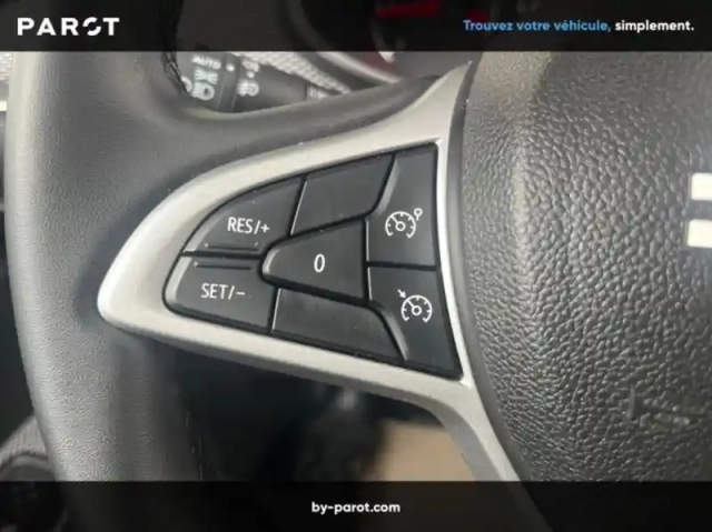 Dacia Sandero 1.0 tce 90ch journey — photo 9