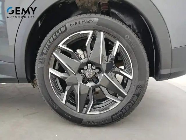 Peugeot 3008 hybrid 136 e-dcs6 — photo 11