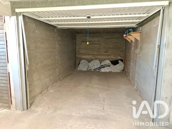 Parking 14 m²