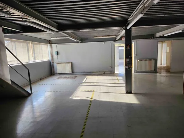 Local commercial 2205 m²